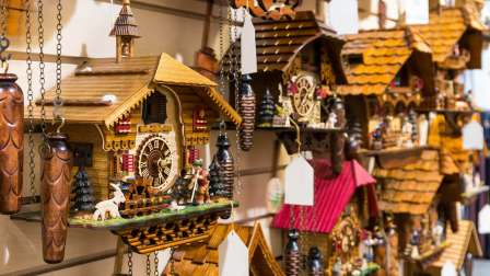 Cuckoo-Clock-Titisee-Black-Forest-Germany